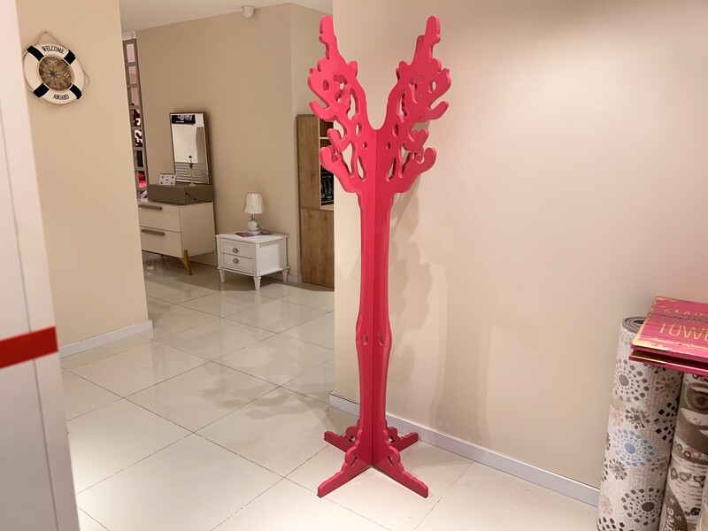 MORIS HANGER  4