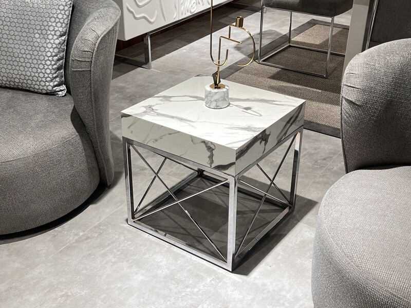 strand  table crom
