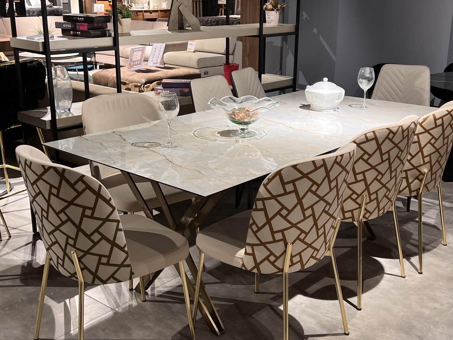 concrate dining table