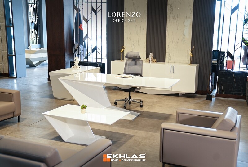Lorenzo office set