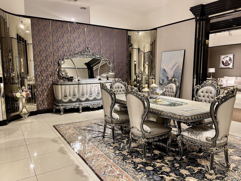 royal dining room