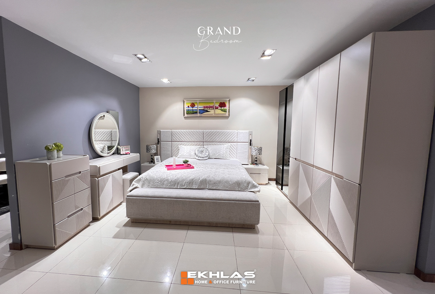 Grand bedroom