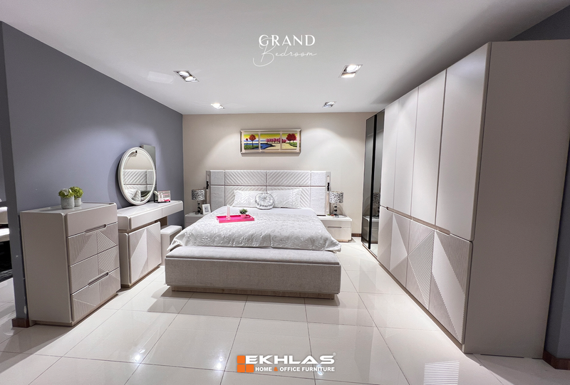 Grand bedroom
