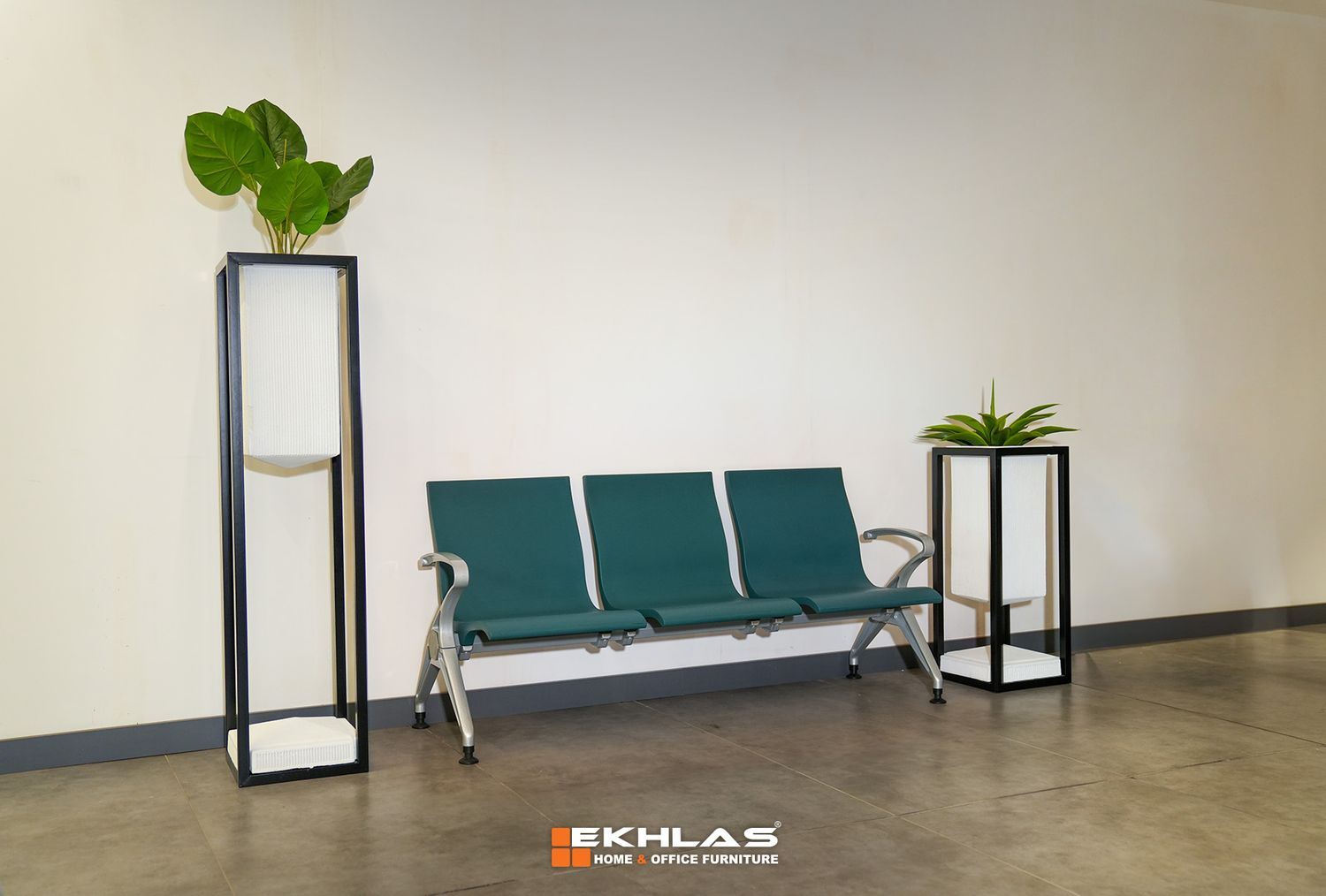 22021 Waiting chair