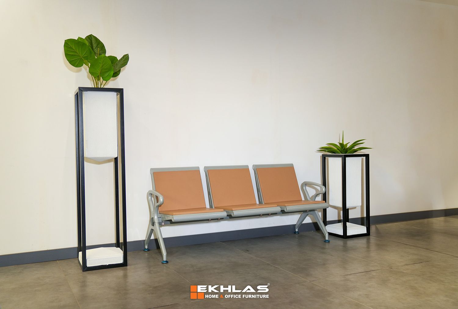 22025 Waiting chair