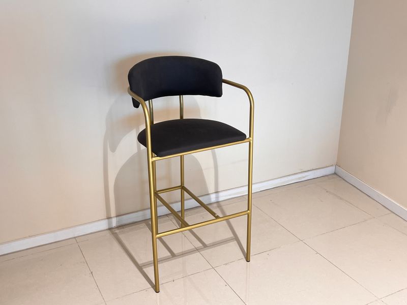 Scarlet chair