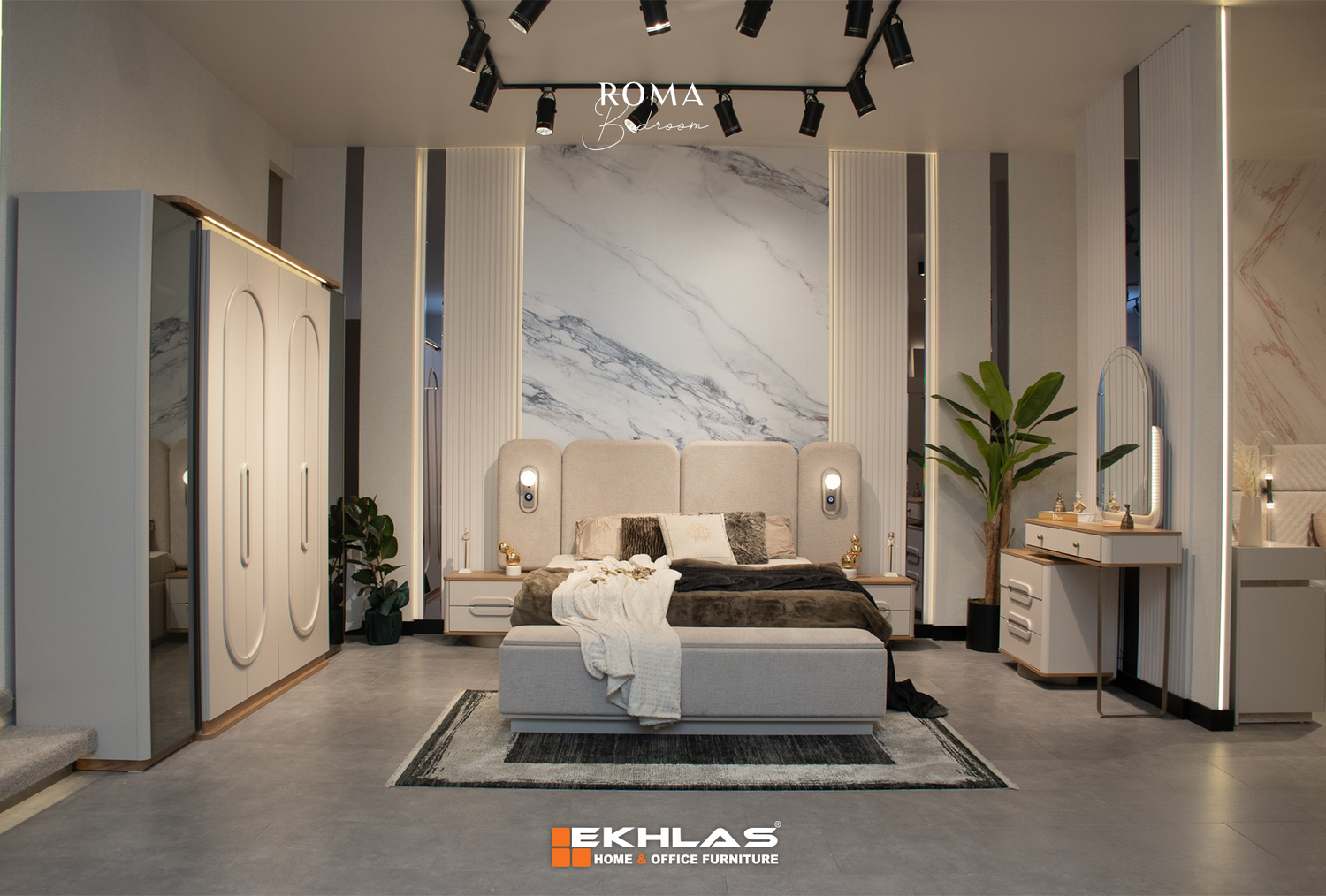 Roma bedroom