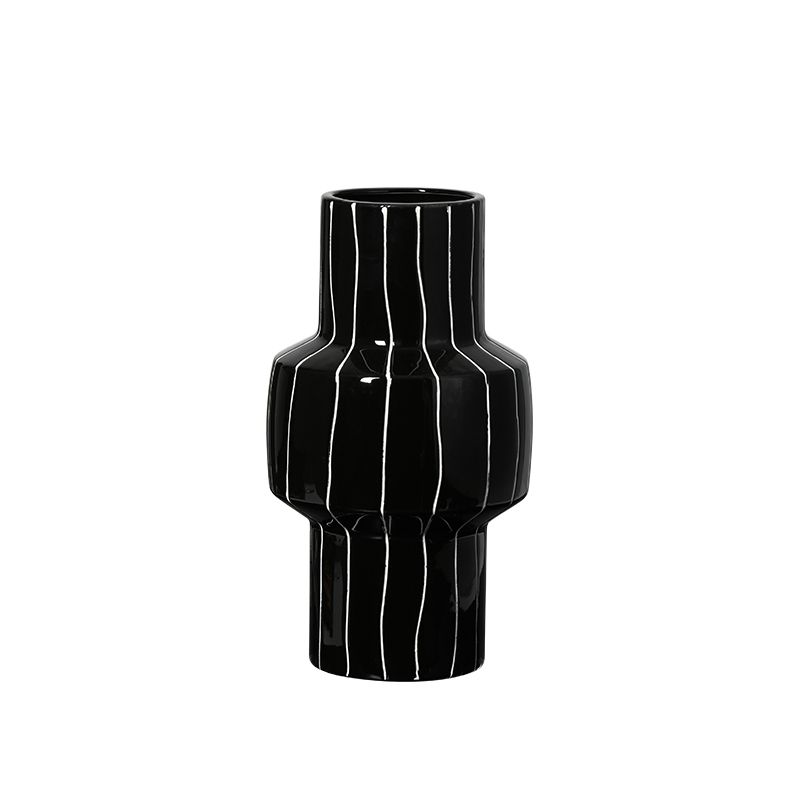 Thin Line Vase Black B