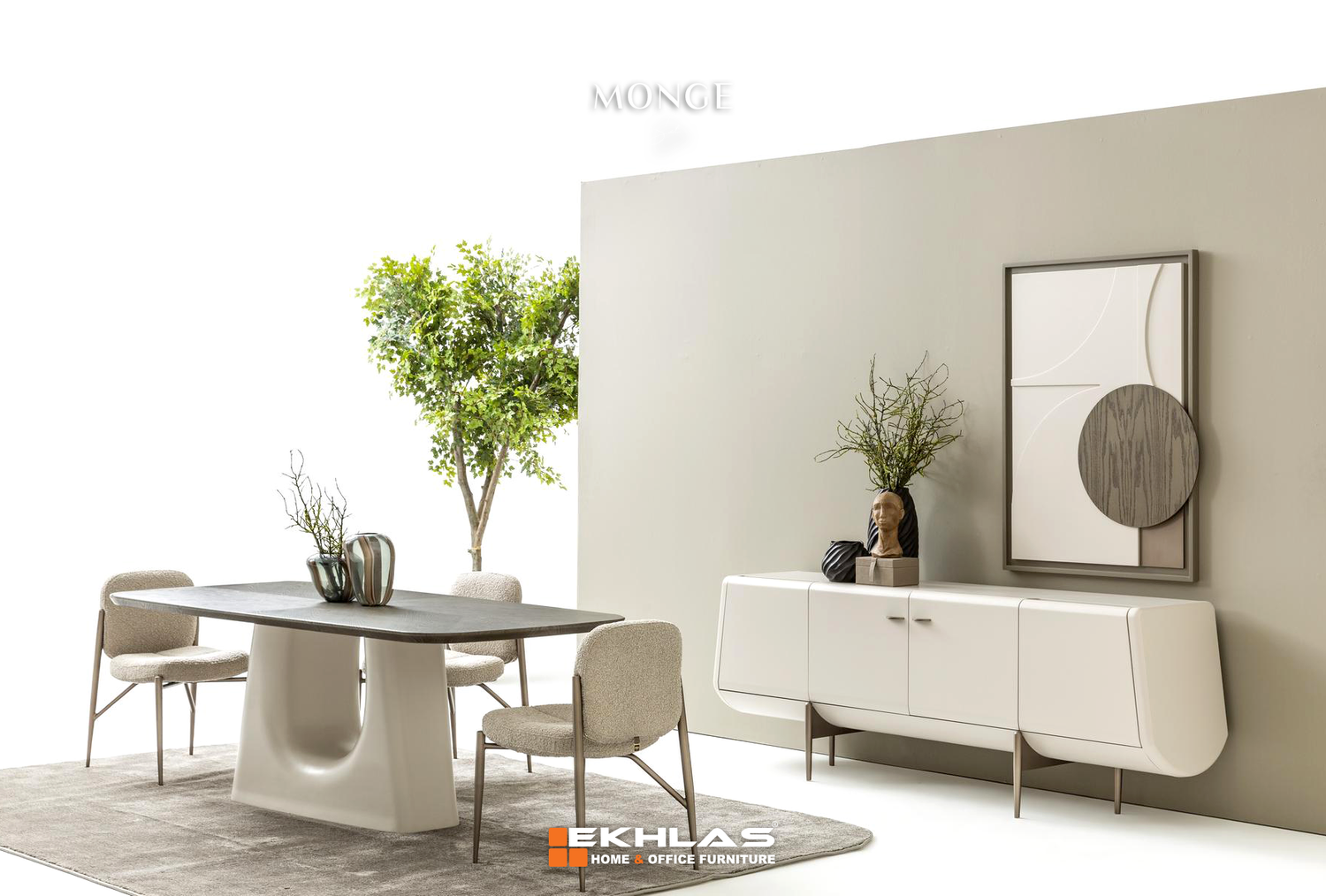 Monge dining room