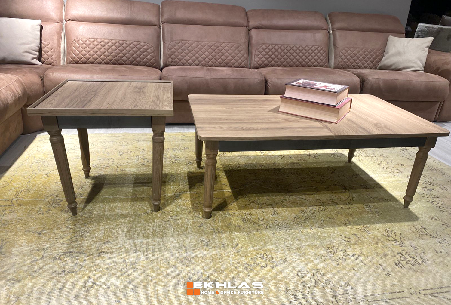 Hunkar  set table