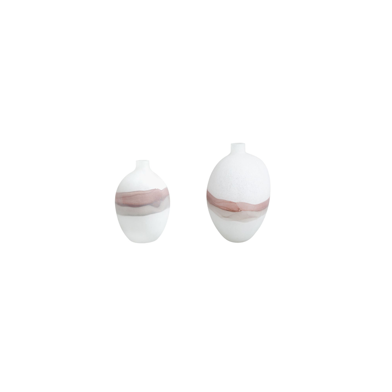 Flowing white vase