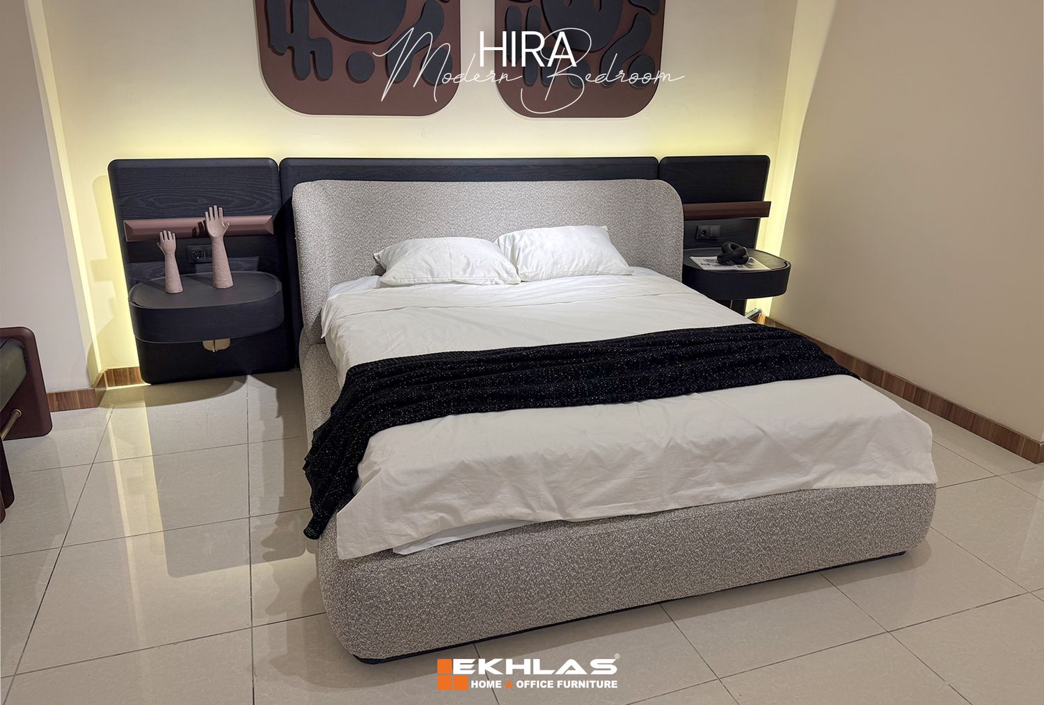 Hira bedroom