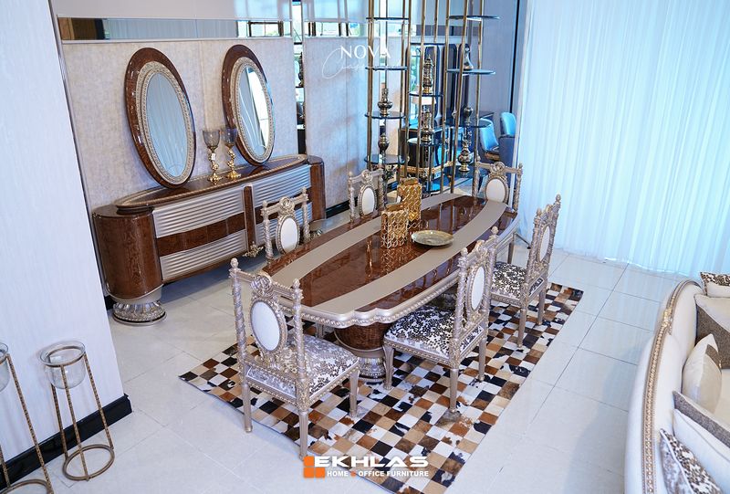 Nova dining room set