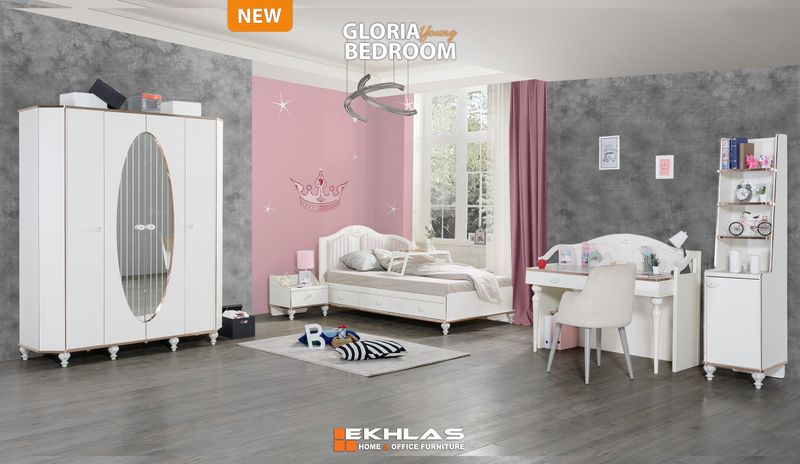 Gloria young bedroom