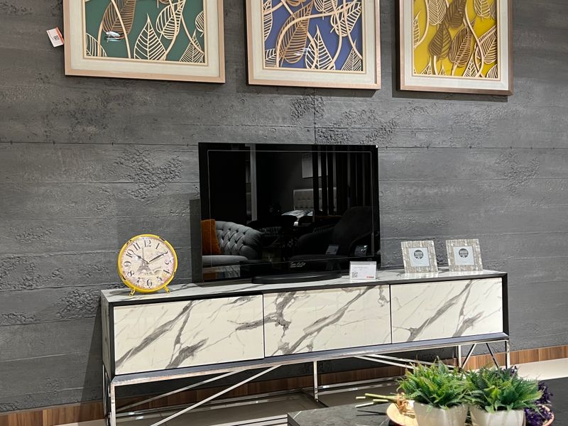 Butterfly krom TV unit