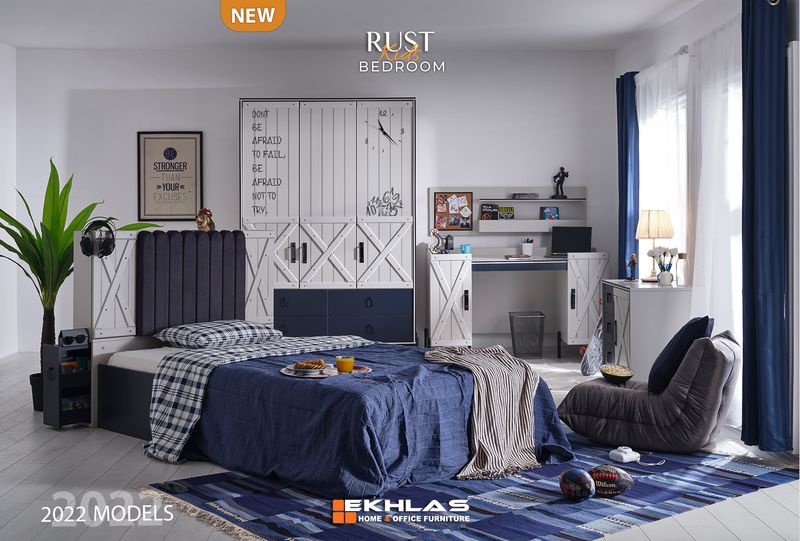 Rust young bedroom