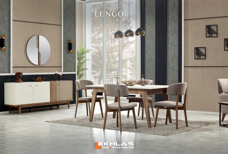 Lungo dining room
