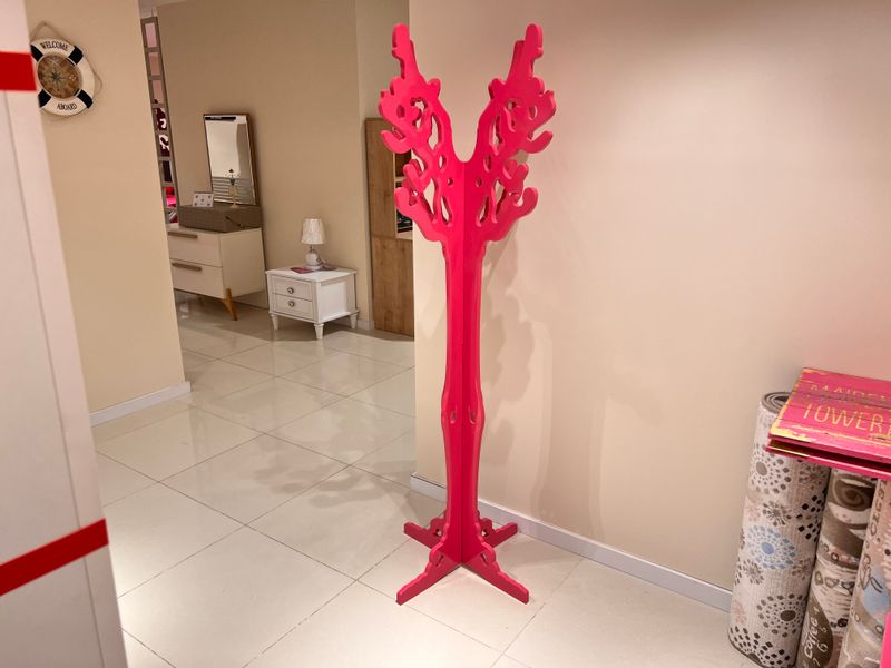 MORIS HANGER  4