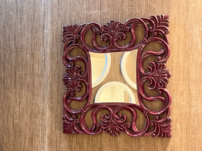 Lisa Mirror
