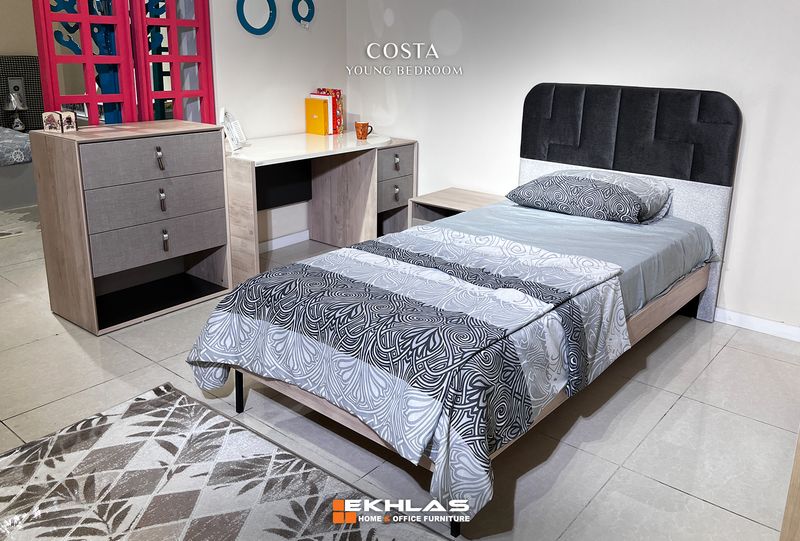 Costa young bedroom