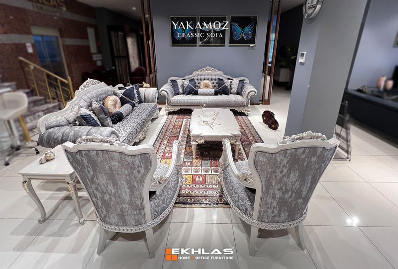 Yakamoz classic sofa