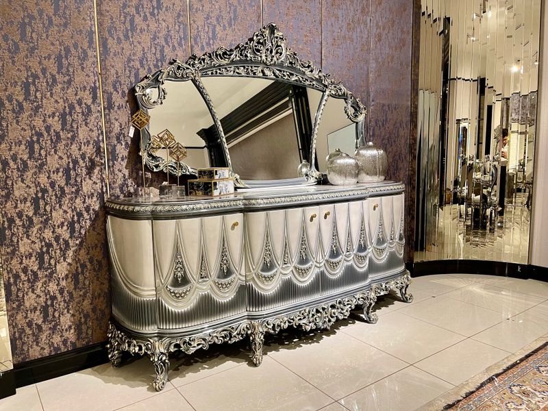 royal dining room