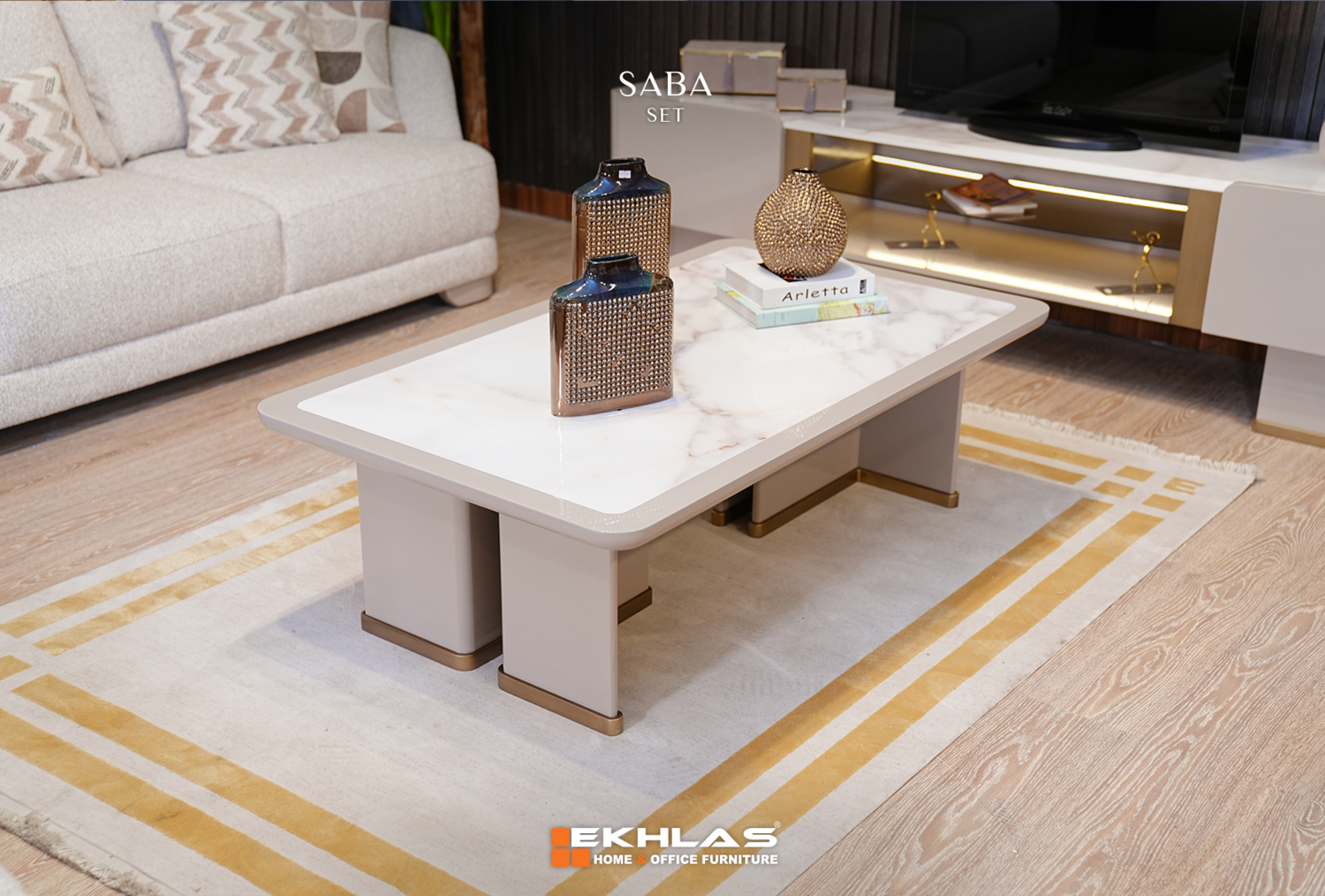 Saba middle Table