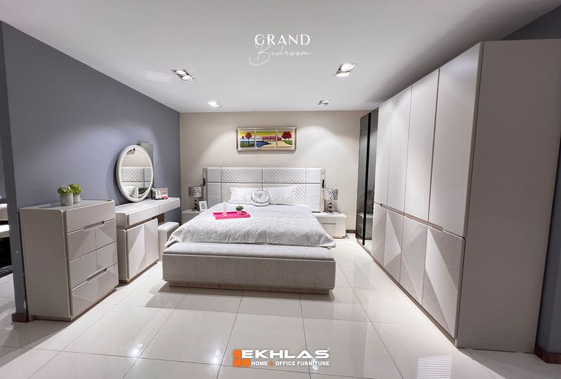 Grand bedroom
