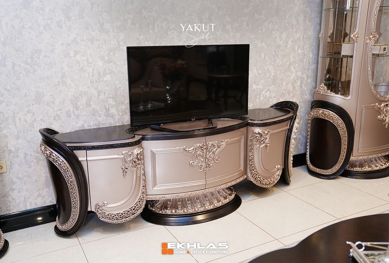 Yakut Tv table