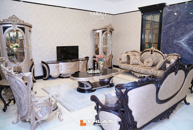 Yakut classic sofa