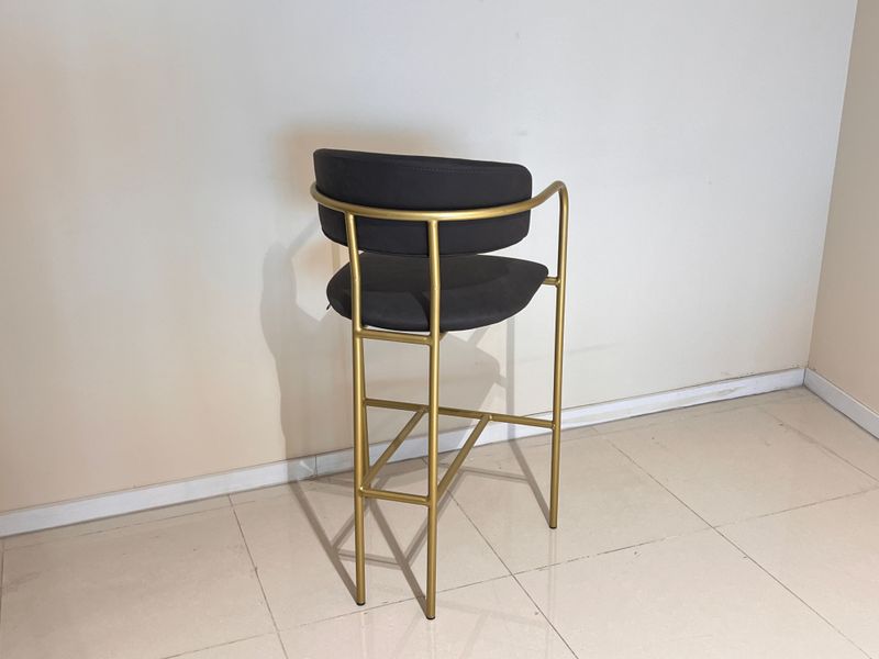 Scarlet chair
