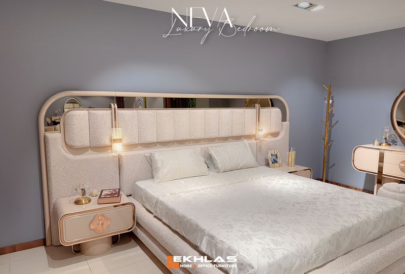 Neva bedroom