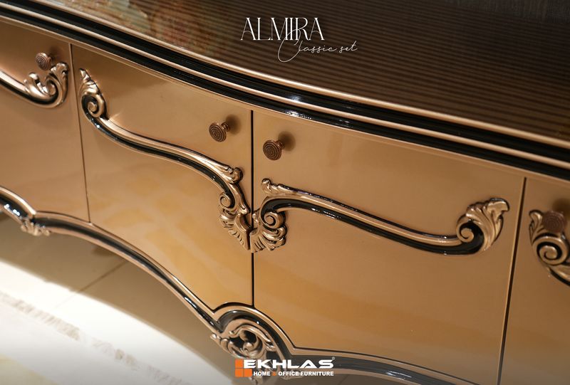 Almira classic TV table