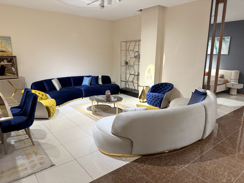 Damla and Verona set