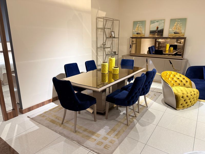 Damla and Verona set