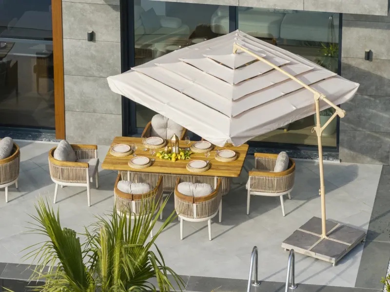 Minerva outdoor dining set