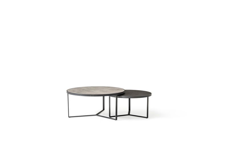 Mercedes middle table