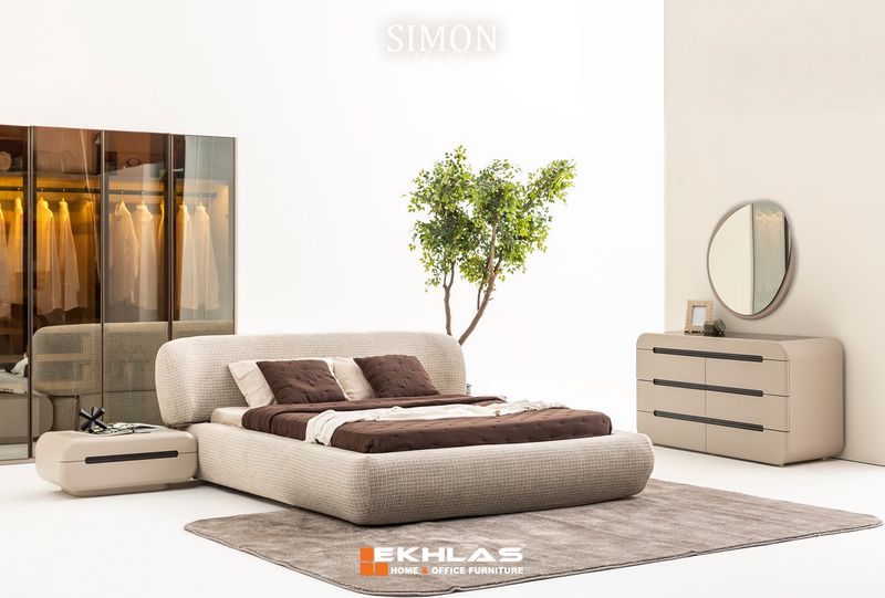 Simon bedroom