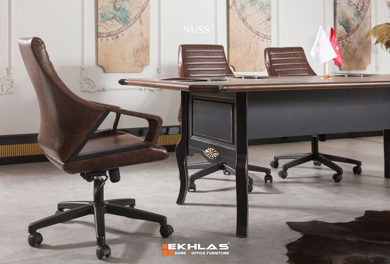 Nuss meeting table