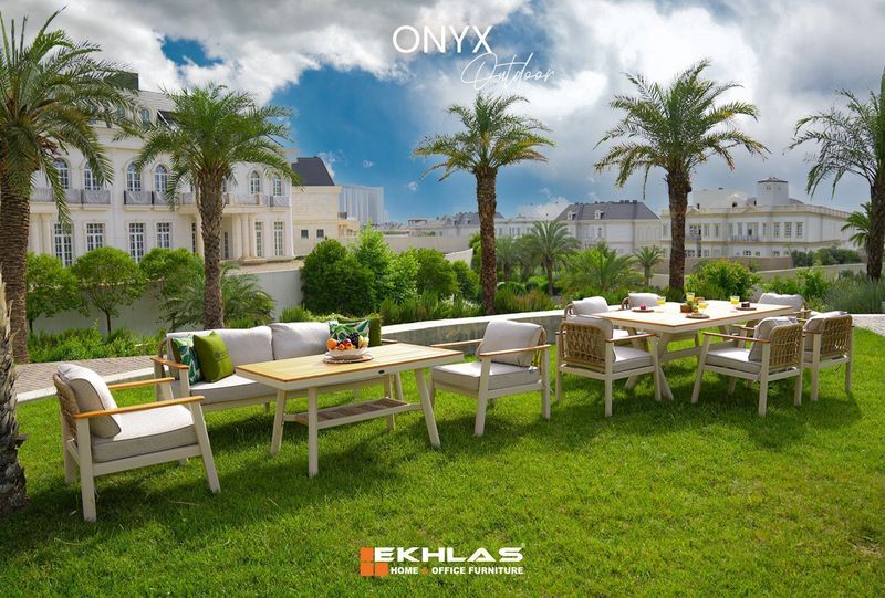 Onyx outdoor set