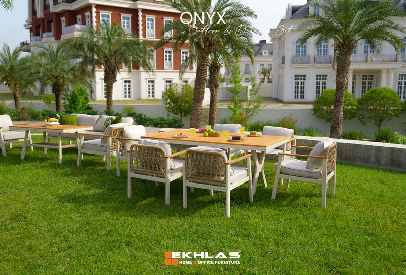 Onyx outdoor set