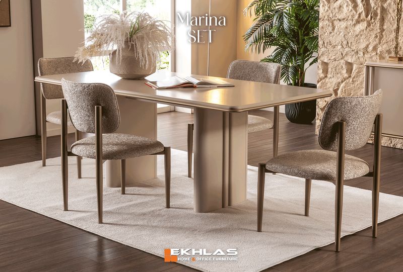 Marina dining table