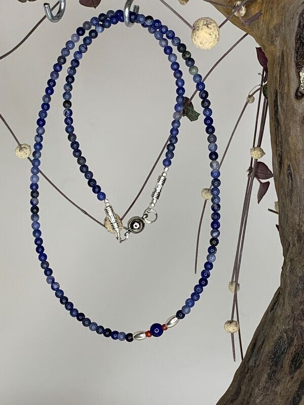 Sodalith, Edelstein: Kette