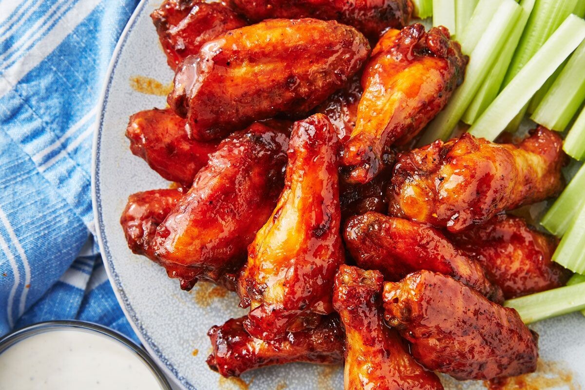 Jumbo Party Wing Tray (100 Piece)