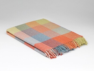 McNutt Lambswool Throw Supersoft Sarburst Check