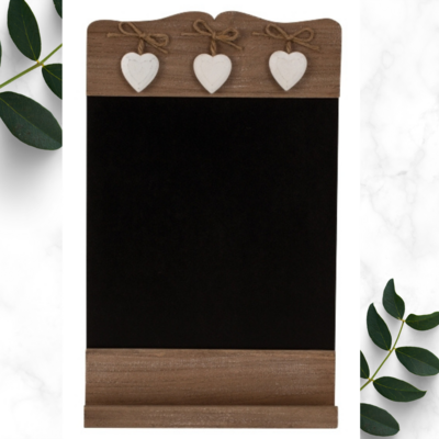 Wooden blackboard with 3 hearts 24x39cm