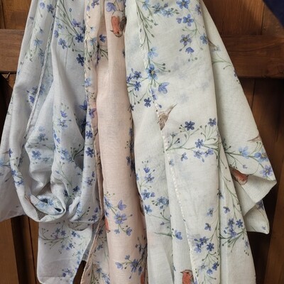 Spring Scarf - Robin &amp; Forget me not