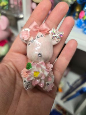 Magnet bear