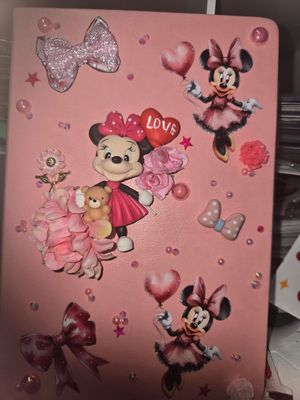 Minnie mouse book