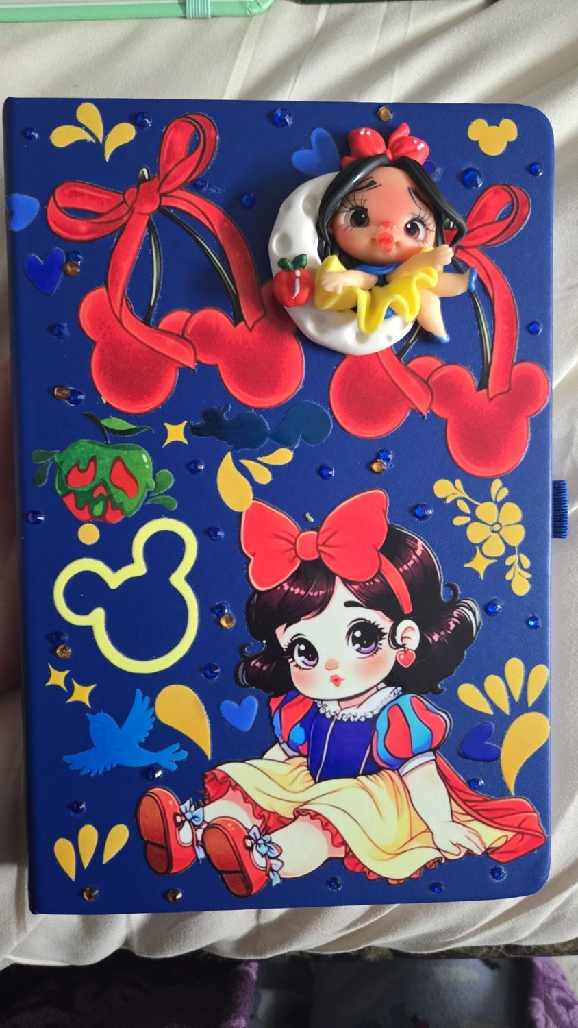 Snowhite notebook